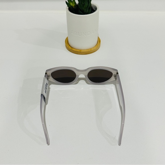 Le Specs Gymplastics In Rocksalt - Picture 4 of 8